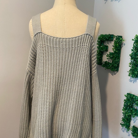 Cold Shoulder Swearer Design Lab NEW WITH TAGS - Picture 3 of 5